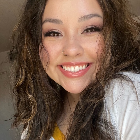 meet your posher - britt! - Picture 2 of 2